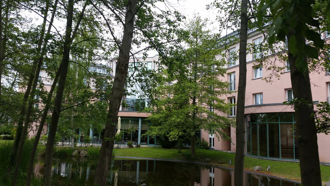 Gartenanlage ACHAT Hotel Magdeburg