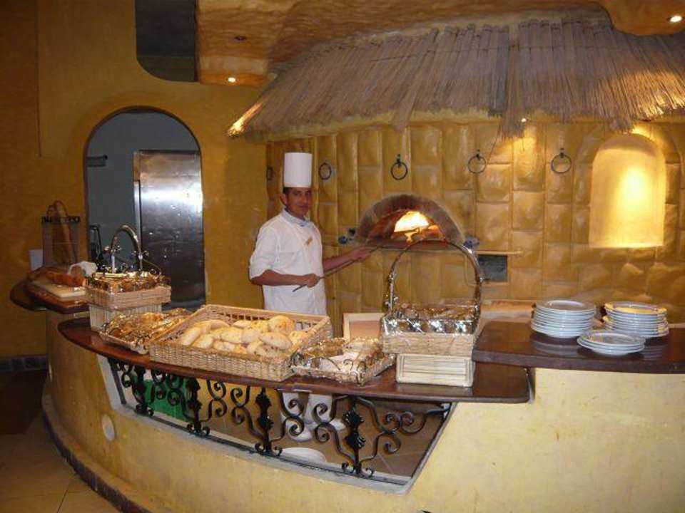 Fladenbrotbäcker Pickalbatros Alf Leila Wa Leila Resort - Neverland Hurghada