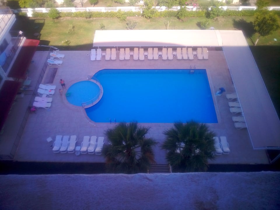 Pool Maya World Park Hotel