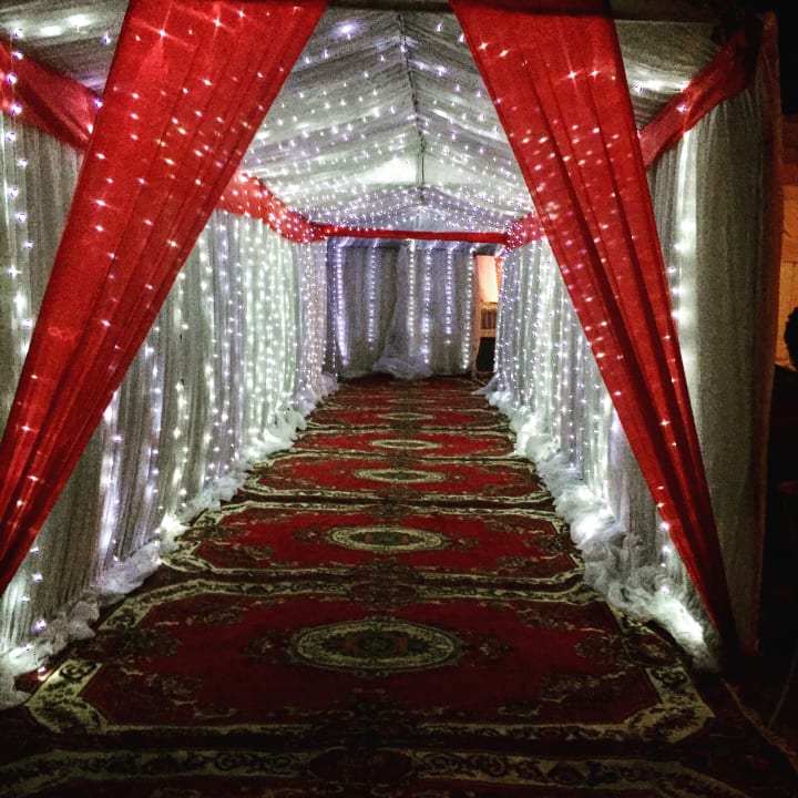 Weihnachten/Eingang ins Festzelt Marina Resort Port Ghalib, a member of Radisson Individuals