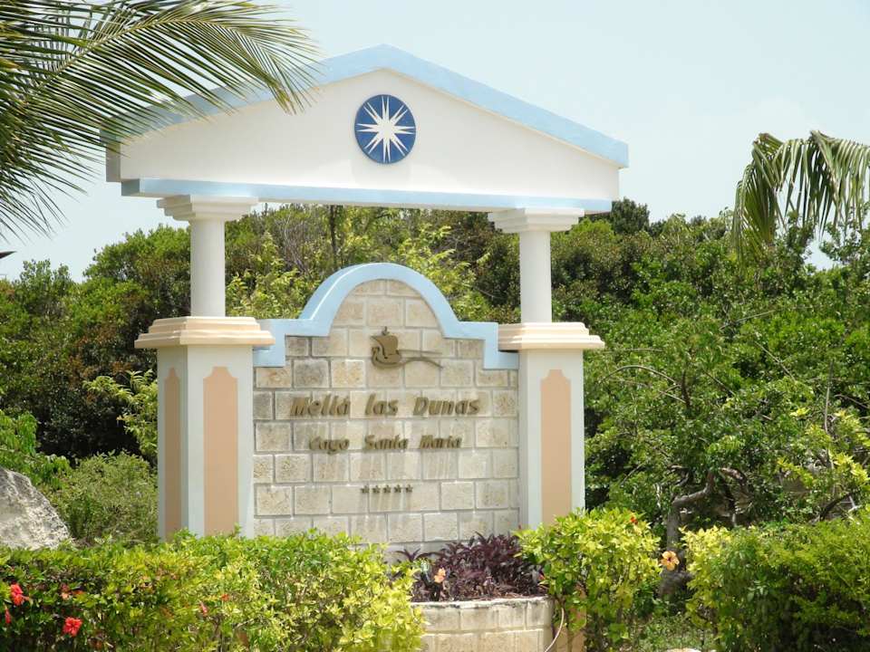 Einfahrt zum Hotel Melia Las Dunas