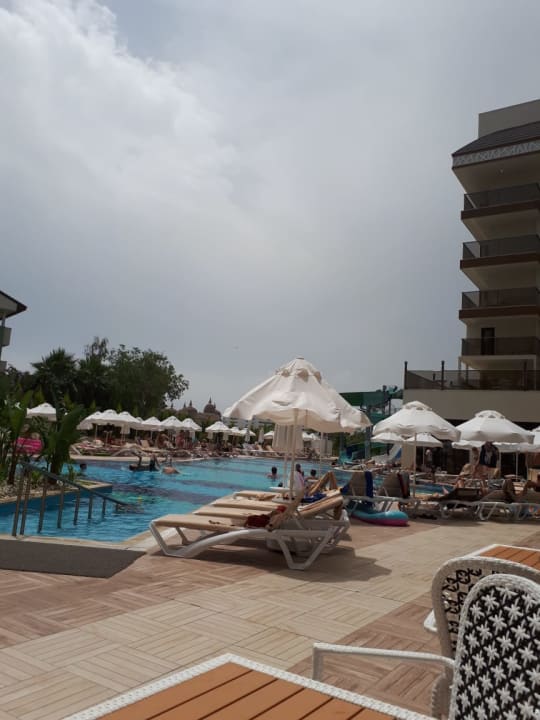 Pool Glamour Resort & Spa