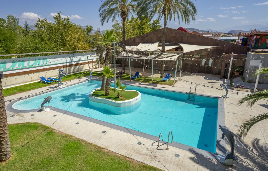 Pool Checkin Camino de Granada