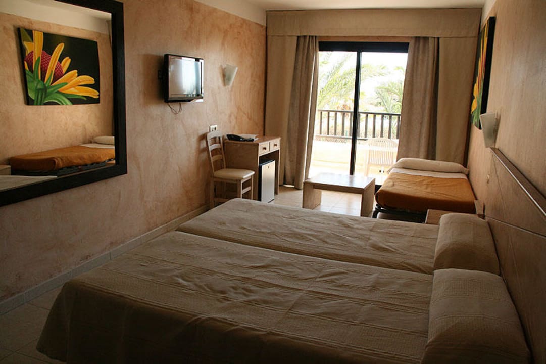 Bett FERGUS Style Bahamas