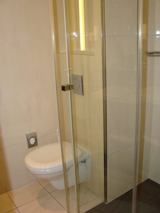 Dusche & WC IntercityHotel Dresden