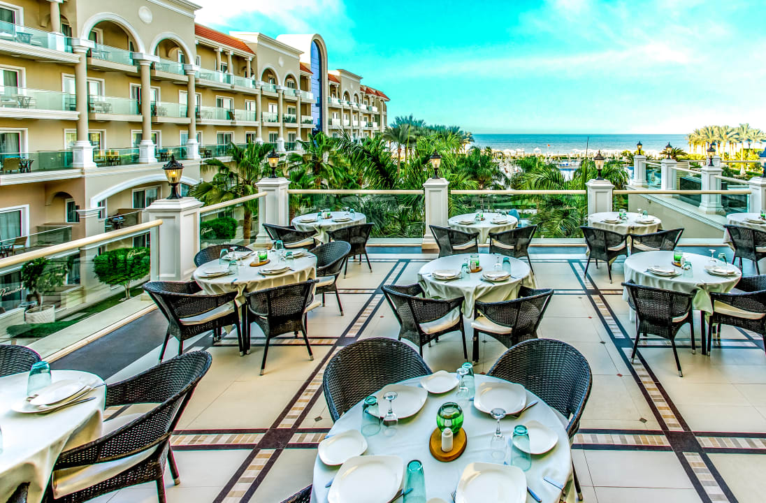 Restaurant Premier Le Reve Hotel & Spa