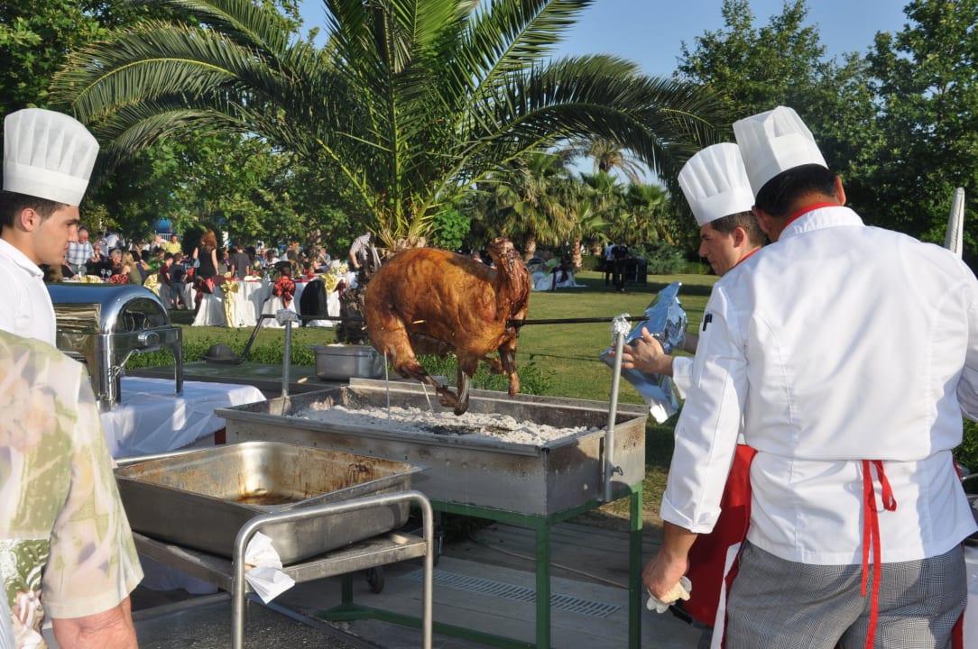 Galaabend Trendy Aspendos Beach Hotel