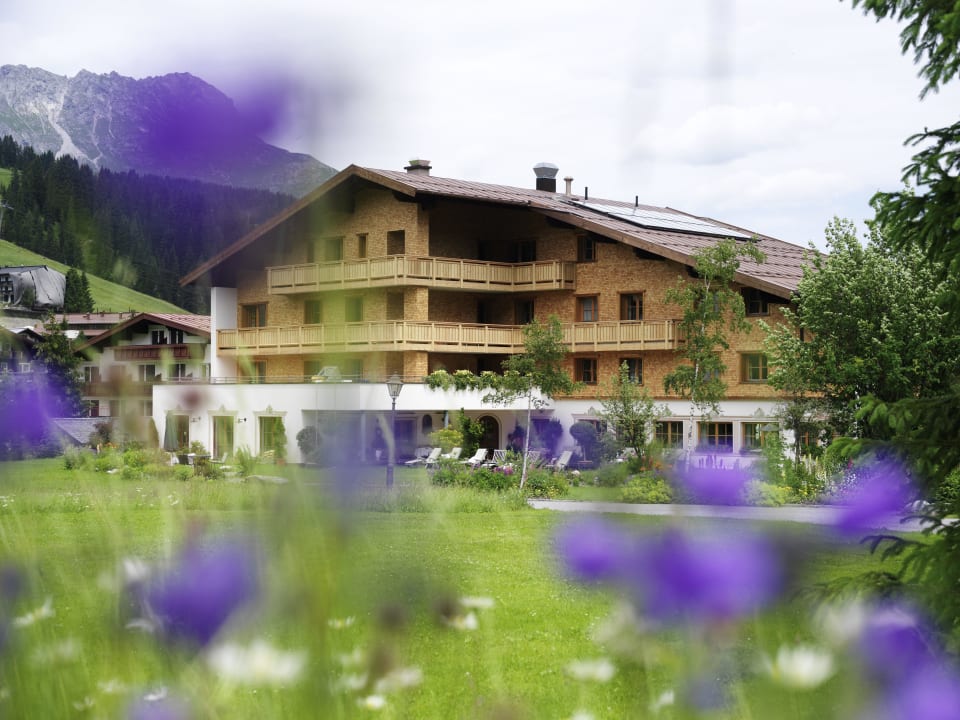 Hotel im Sommer Hotel Aurora