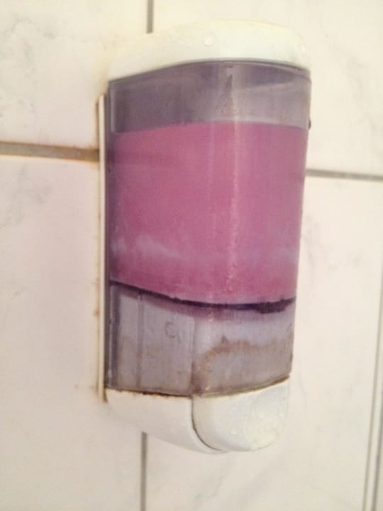 Schimmel am Seifenspender Hotel Rheinfels