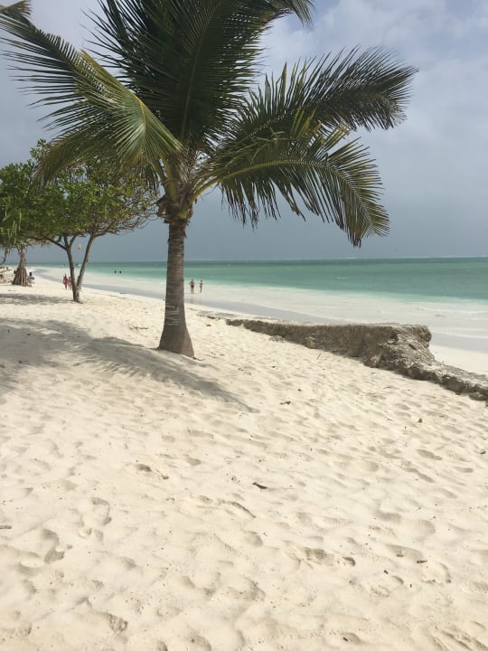 Strand Neptune Pwani Beach Resort & Spa