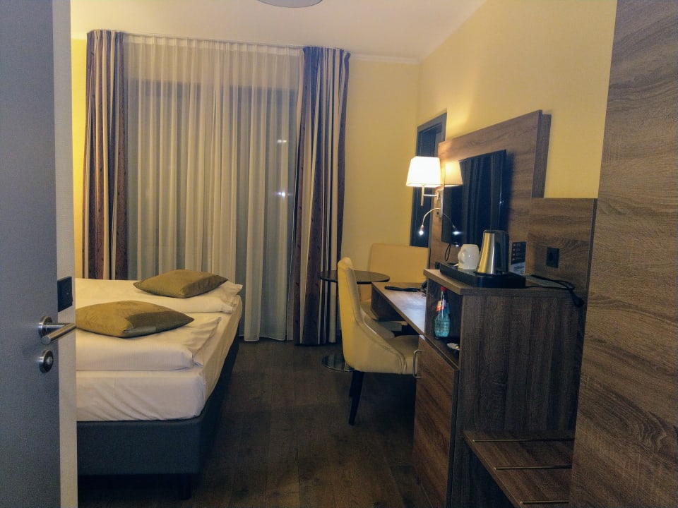 Zimmer Naam Hotel & Apartments