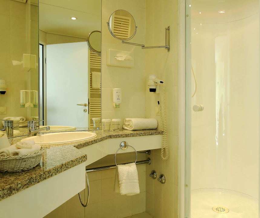 Badezimmer H+ Hotel Erfurt