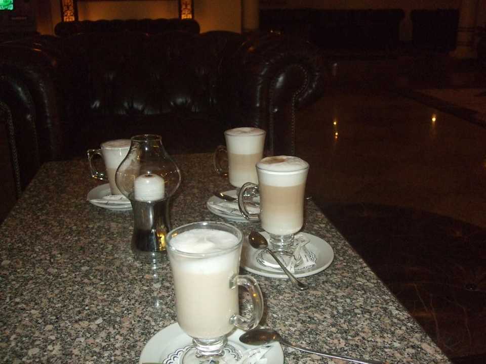 Leckere Latte in der Lobbybar Pickalbatros Dana Beach Resort - Hurghada