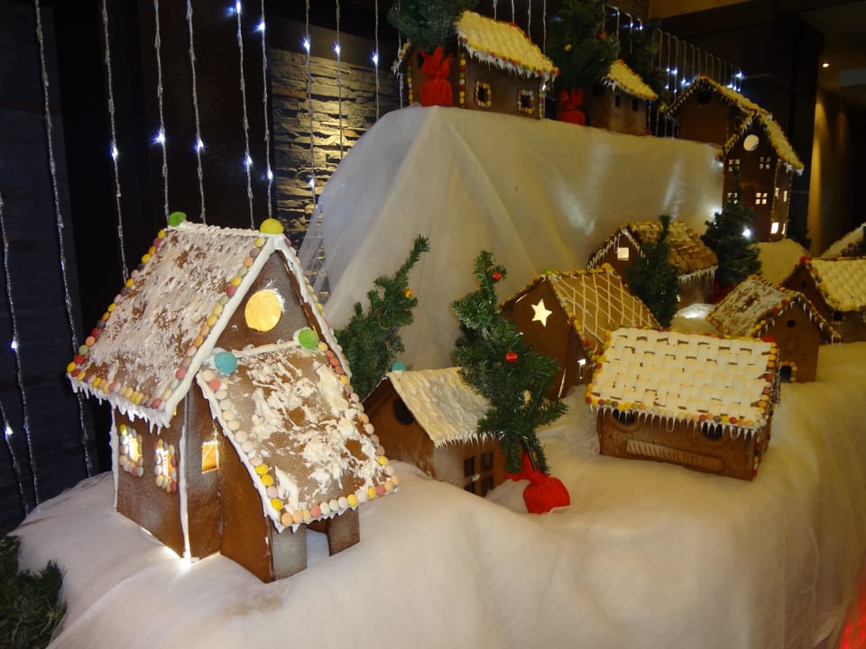 Weihnachtslandschaft im Speisesaal Limak Lara Deluxe Hotel & Resort