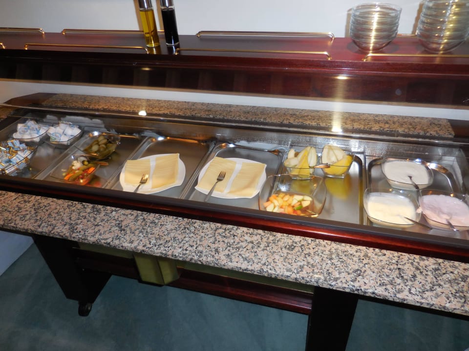 Wurst Fehlanzeige, nur 1 Sort Käse Days Inn Dortmund West