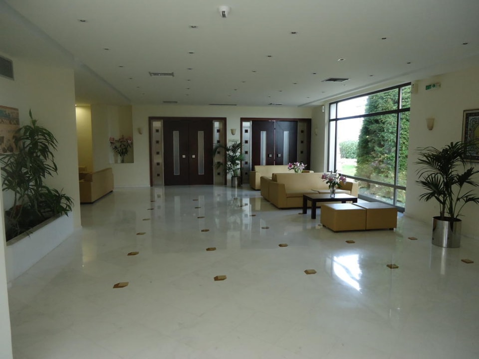 Mai 2011 Grand Hotel Holiday Resort