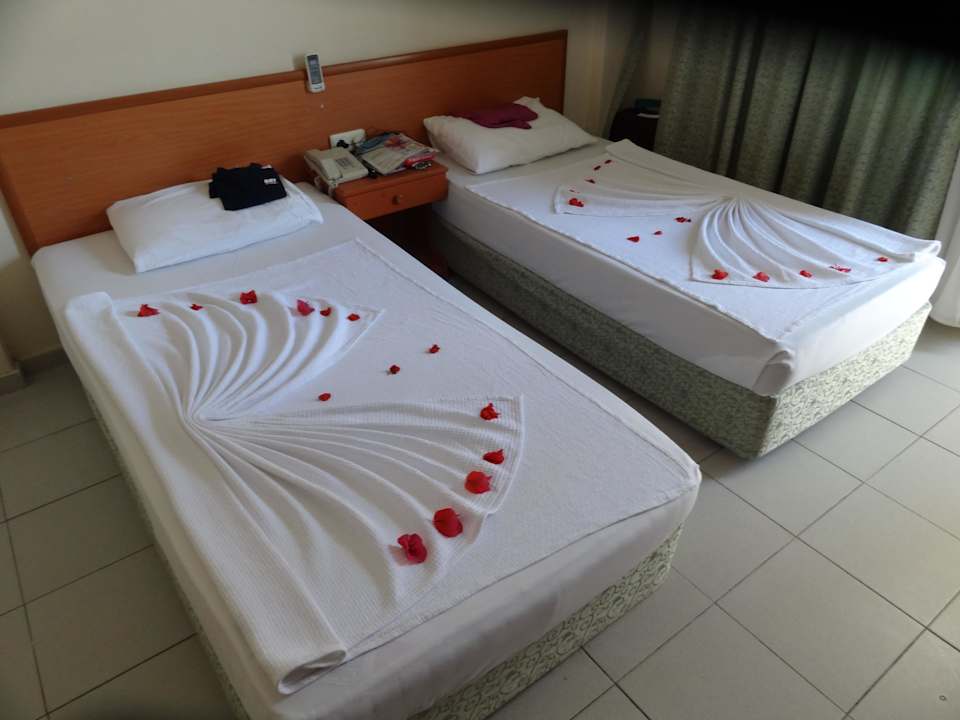 Room 409 Hotel Kleopatra Alis