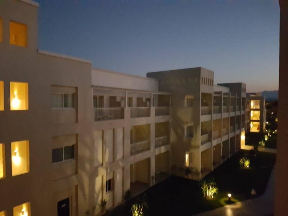 Thru the window Jaz Aquaviva