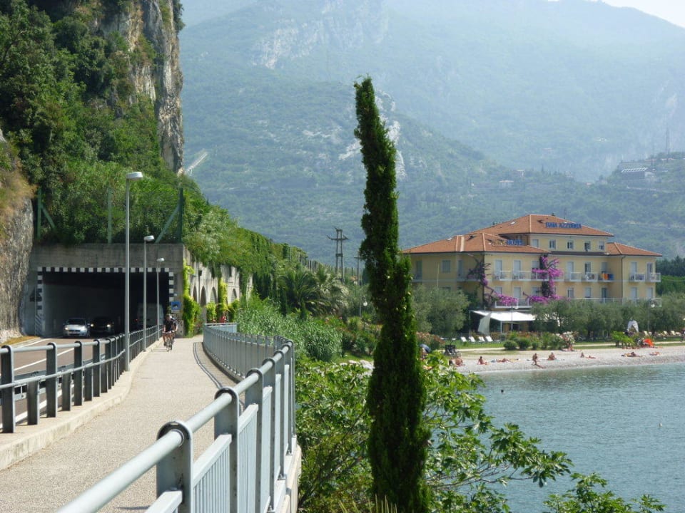 Rad-Fußweg von Riva aus Richtung Hotel Hotel Baia Azzurra