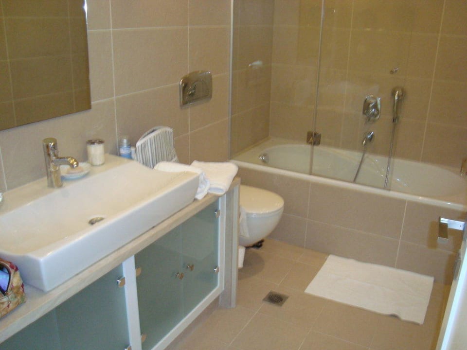 Großes Bad Sani Club