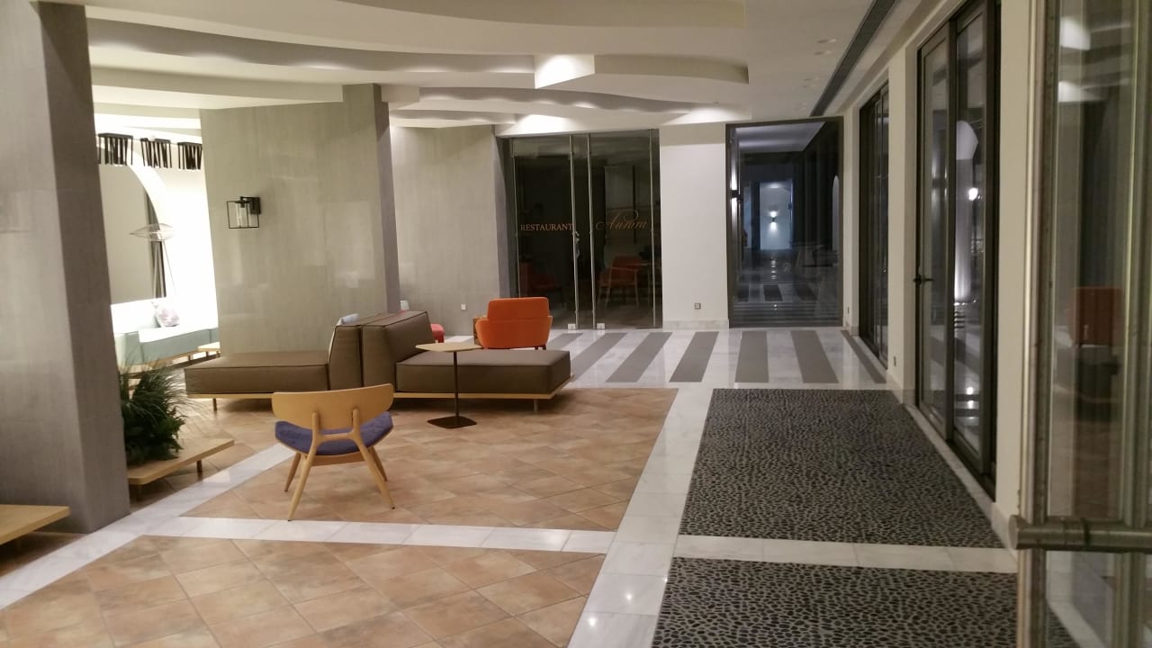 Eingang zum a la carte Restaurant  alltoura Club Hotel Porto Angeli Beach Resort