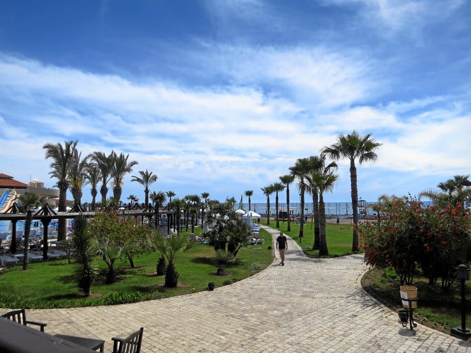 Blick vom Restaurant Richtung Strand TUI BLUE Palm Garden