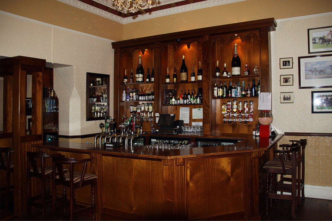 Die Hotelbar.... Hotel Oranmore Lodge