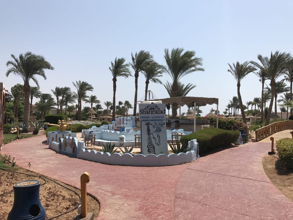 Gartenanlage Parrotel Beach Resort