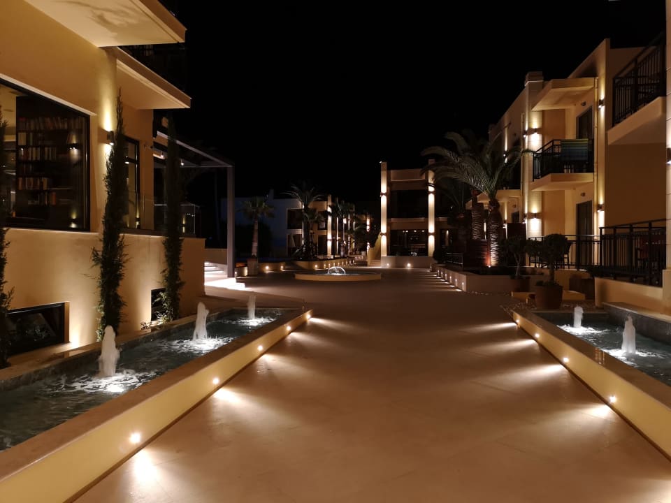 Ohne Hotel Atlantis Beach