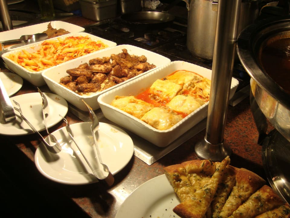 Abendessen - Lasagne,Chicken Wings,Nudeln,Schnitzel Hotel Riu Palace Riviera Maya