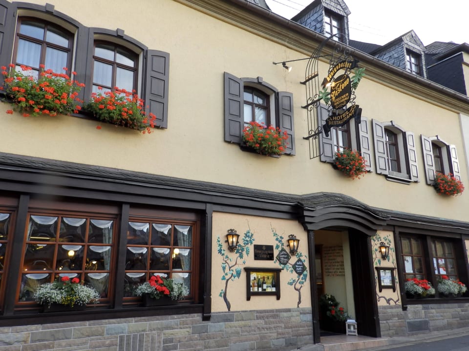 Vorderansicht des Hauses Hotel Pistono