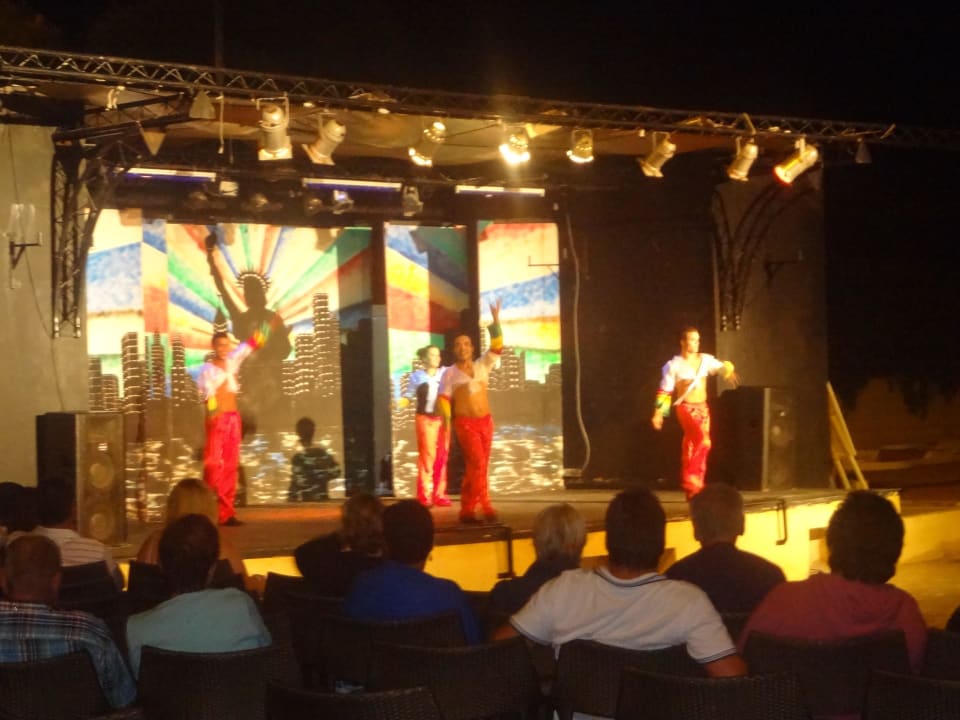 Abendshow der Animateure Hotel Rosa Beach