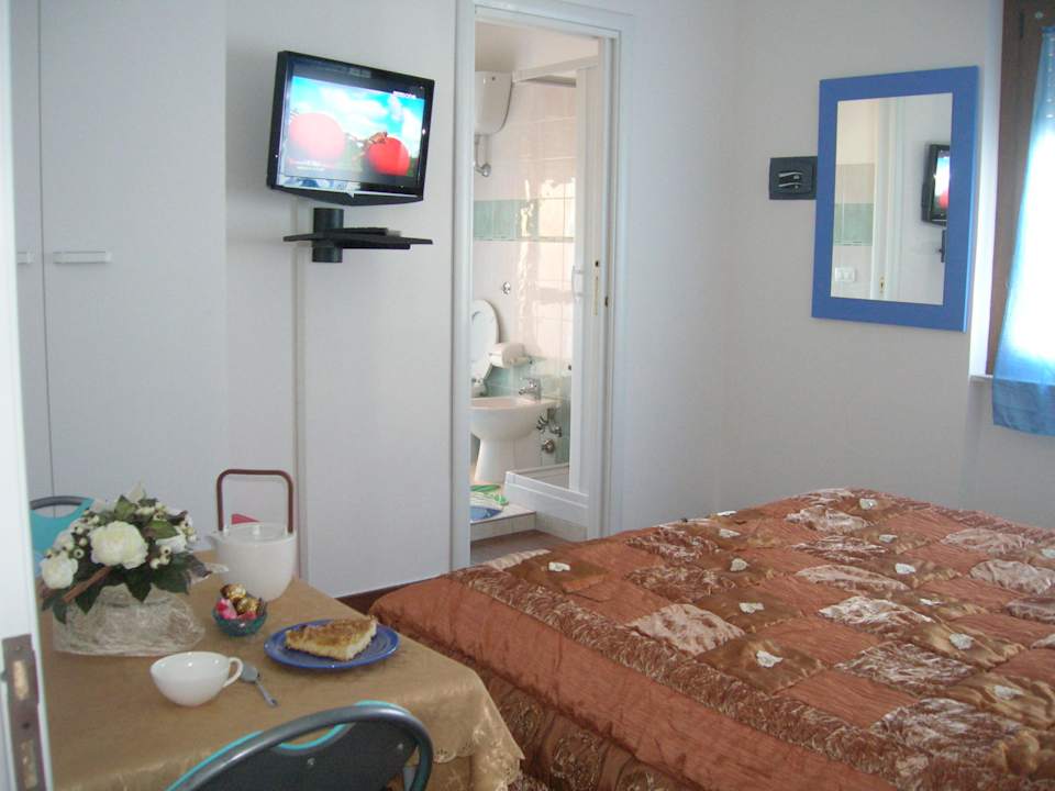 Camera Poesia Janas de Mar Room Rentals