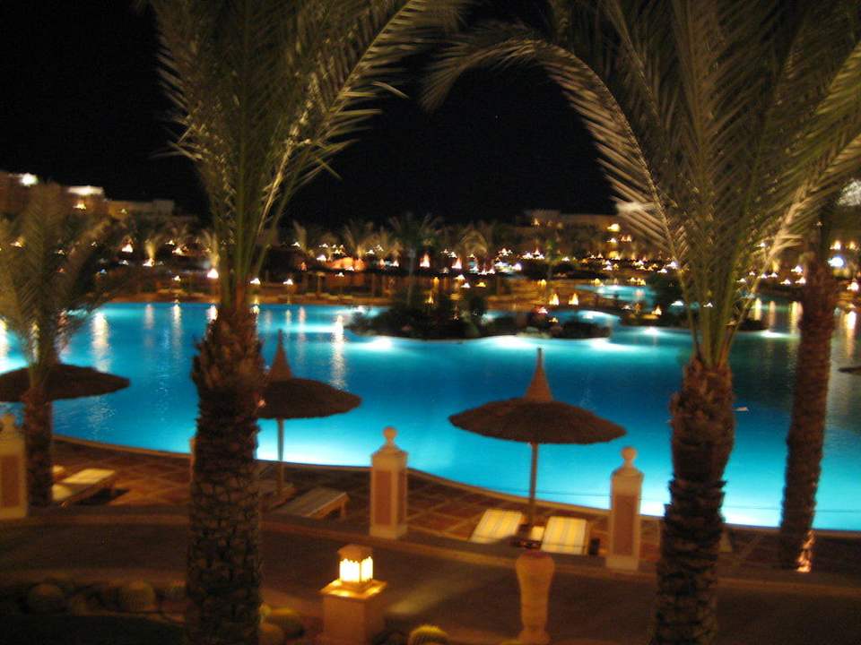 Pool bei Nacht Pickalbatros Palace Resort
