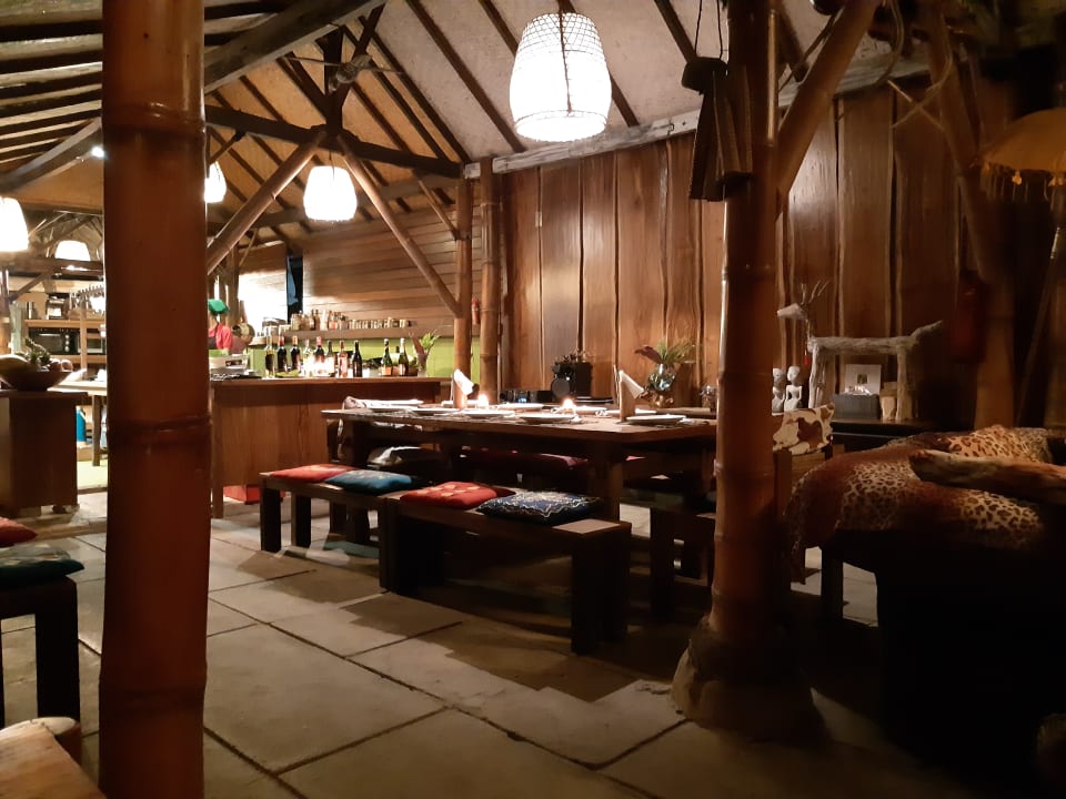 Essplätze Sang Giri Mountain Tent Resort