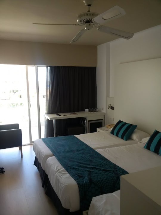 Dreibettzimmer BG Hotel Caballero