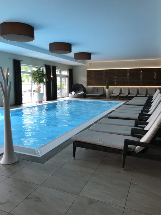 Pool Panoramahotel Oberjoch