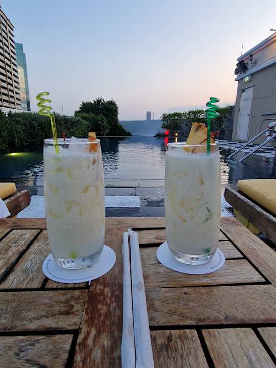 Pool NH Bangkok Asoke