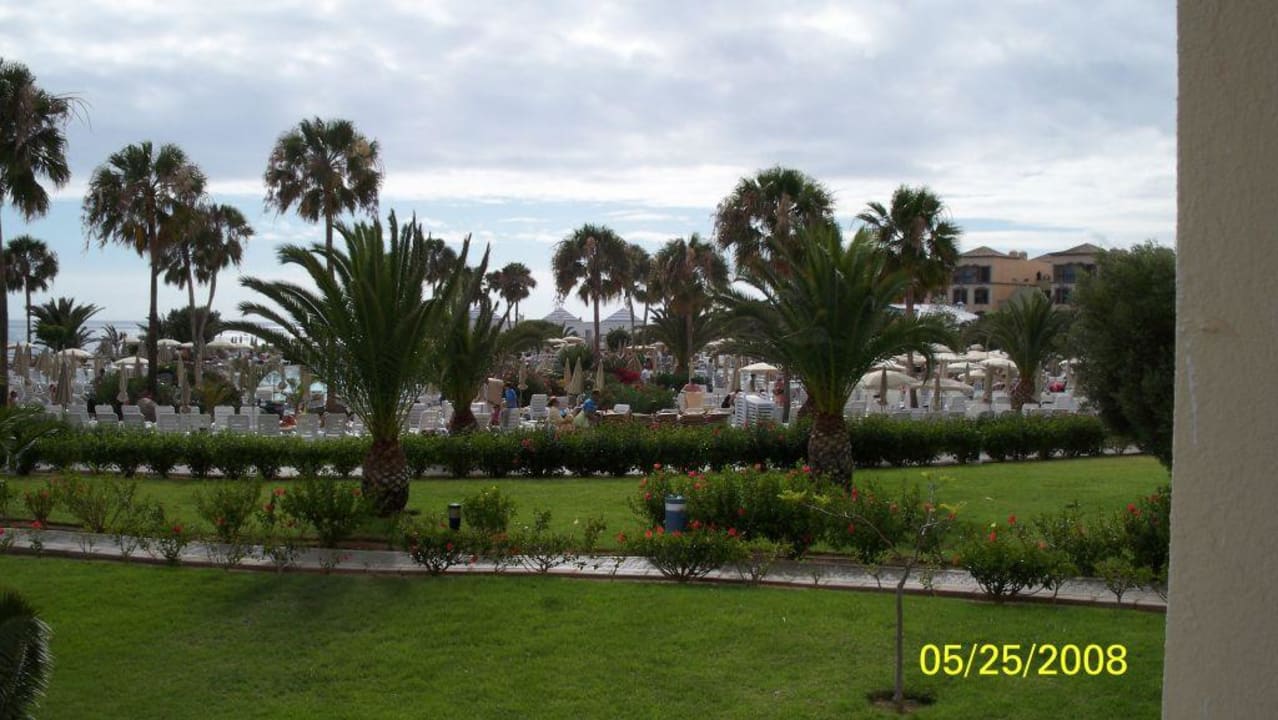 Blick vom Balkon auf die Poollandschaft Hotel Riu Gran Canaria