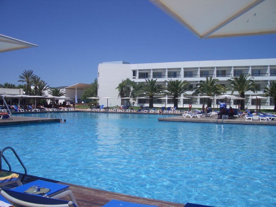 Pool 1 Grand Palladium Select Palace Ibiza