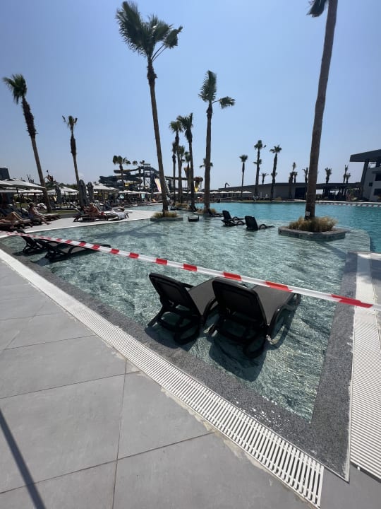 Pool Lago Hotel