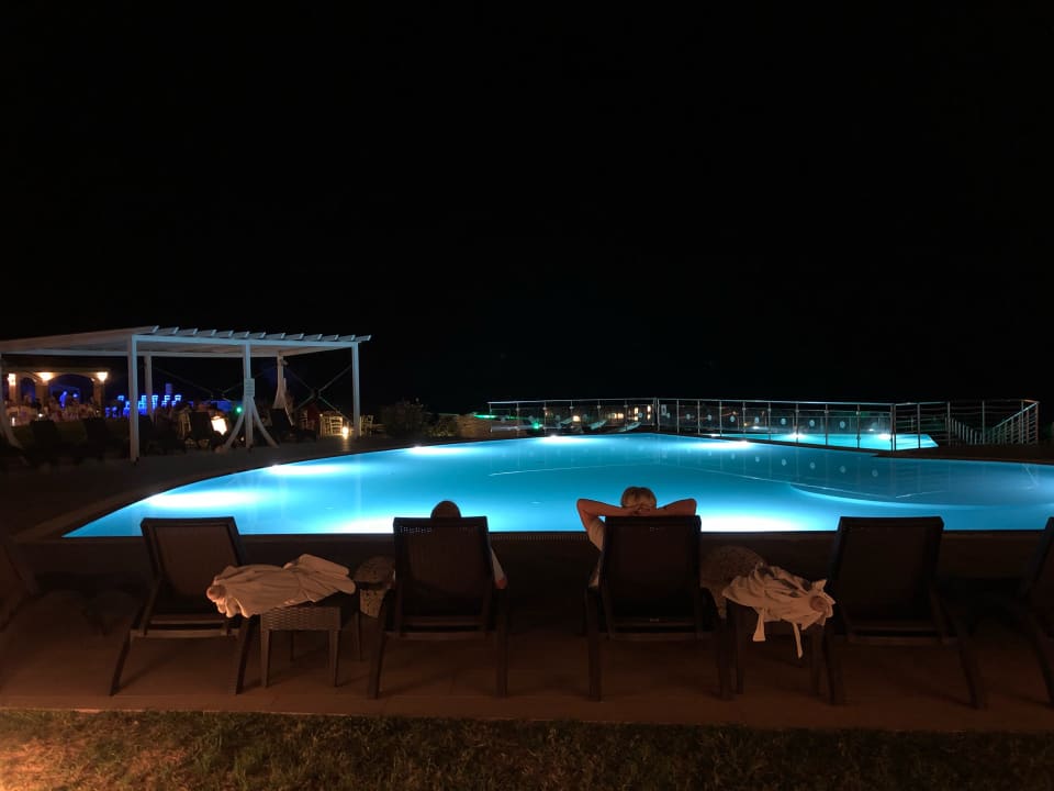 Pool Istion Club & Spa