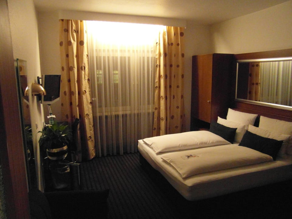 Blick zum Fenster Top Hotel Krämer