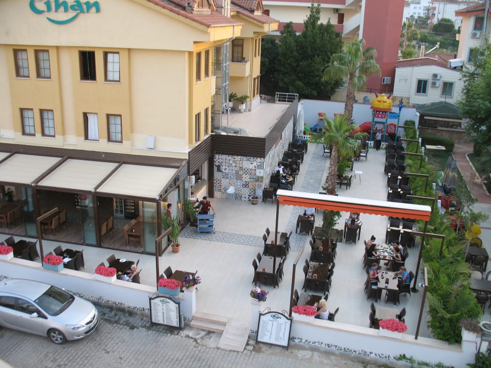 Blick auf Cihan - gutes Essen zu korrekten Preisen Hanay Suite Hotel