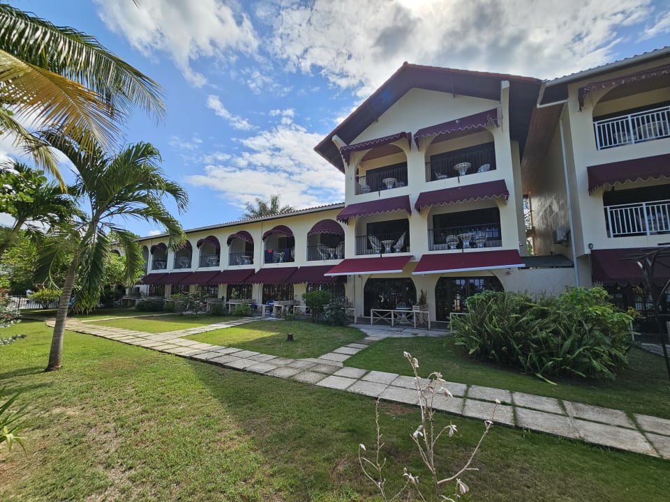 Außenansicht Charela Inn Hotel