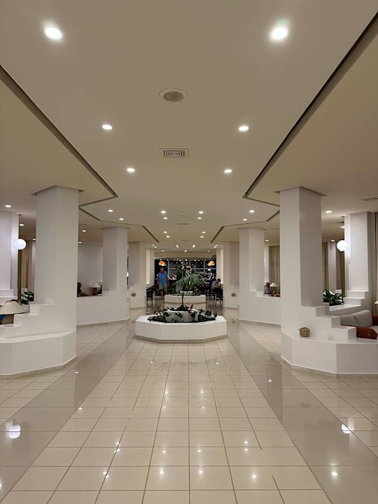 Lobby Anissa Beach & Village