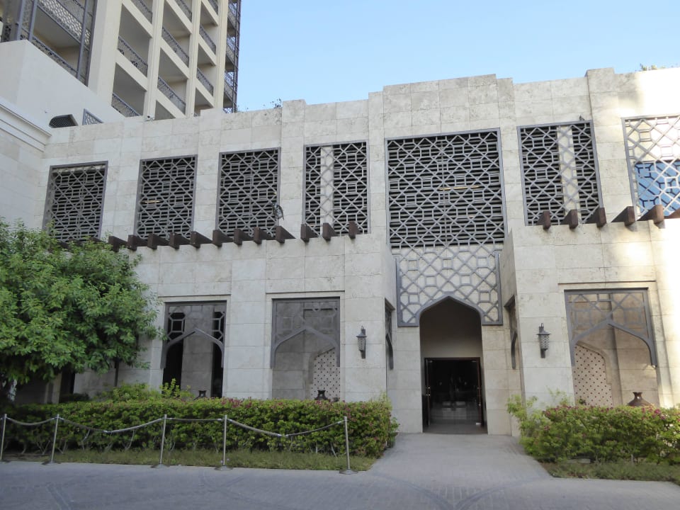 Einfahrt Ajman Saray, a Luxury Collection Resort