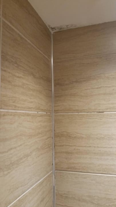 Badezimmer mit Schimmel Grand Park Lara Hotel