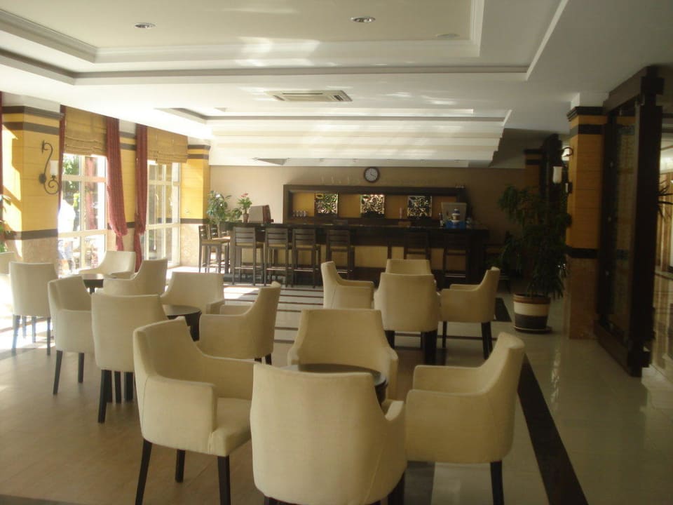 Foyer-Bar Can Garden Resort