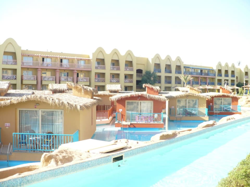 Вид из номера Titanic Beach Spa & Aqua Park